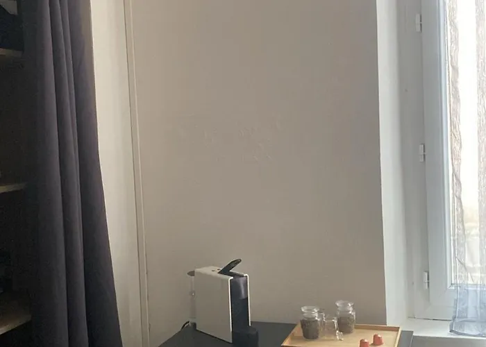 Industrie شالو أو شُمْبانيِ